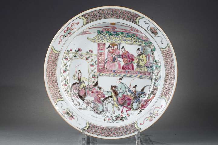 Dish "Famille rose" porcelain